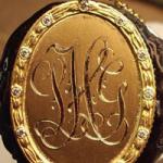 oval medallion
